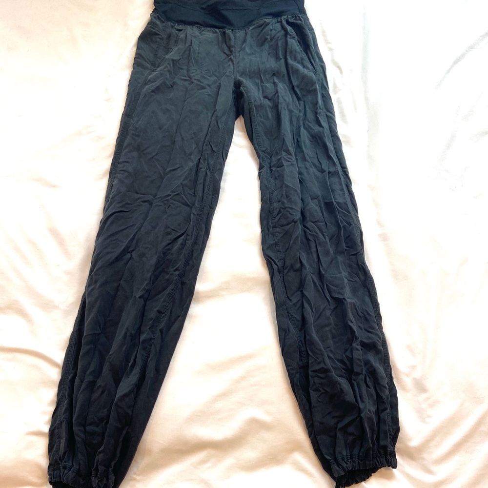 Lululemon Tencel Serene Studio Pant size 6